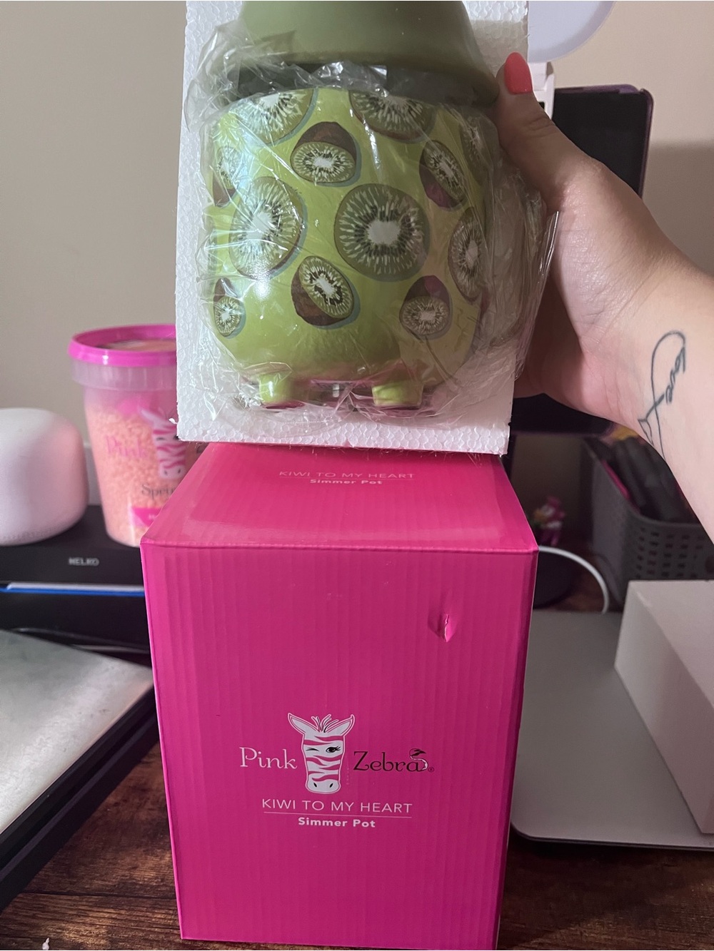 Pink Zebra Kiwi To My Heart Simmer Pot Wax Warmer